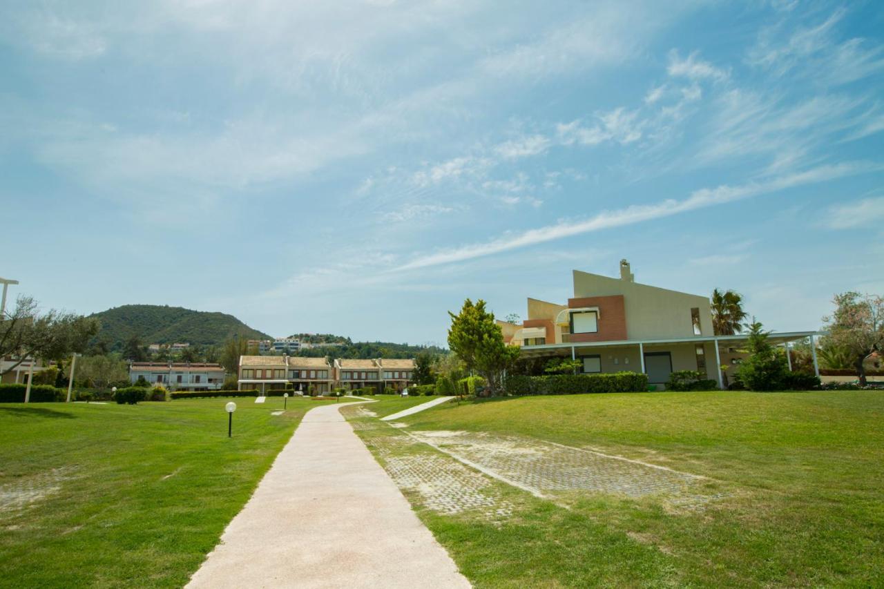 Villa Dihtia On The Sea Pefkochori Exterior photo