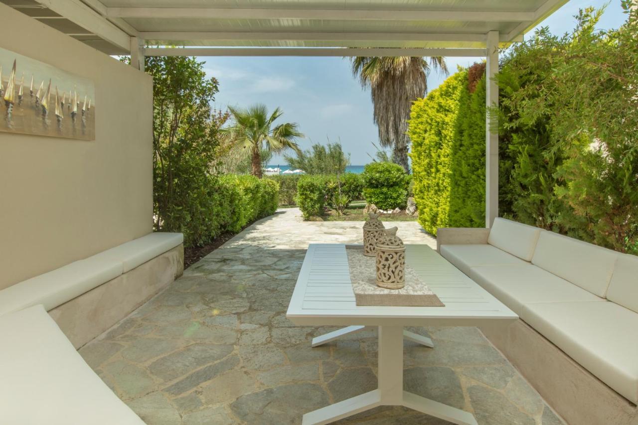 Villa Dihtia On The Sea Pefkochori Exterior photo